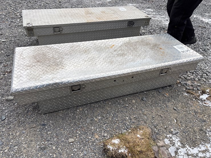 #6538-•-d1.-aluminum-diamond-plate-truck-bed-tool-box-image-1