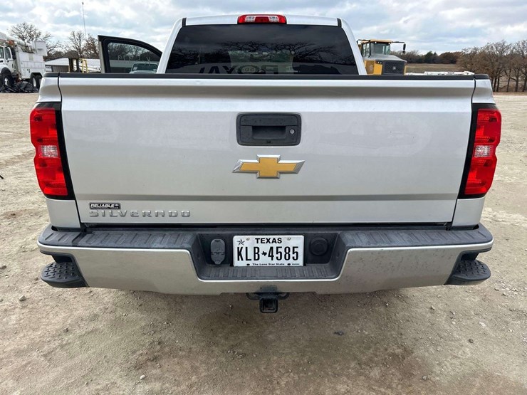 2018-chevrolet-silverado-1500-image-21