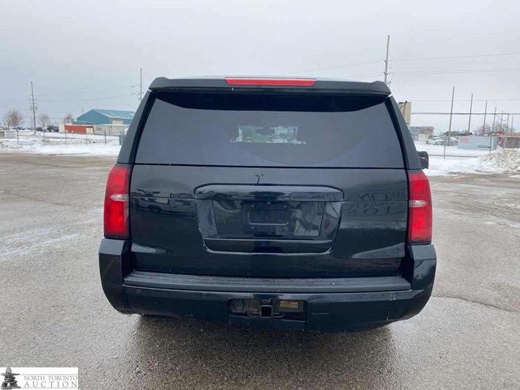 2017-chevrolet-tahoe-image-5