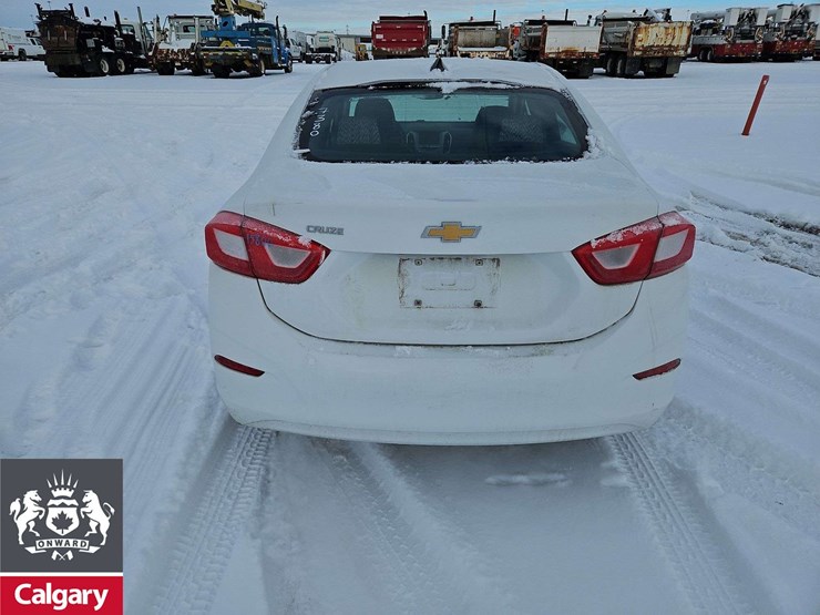 non-operable-2017-chevrolet-cruze-ls-4dr-sedan-image-7