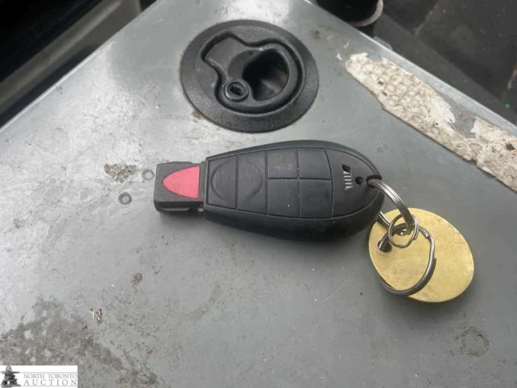 2015-ram-tradesman-image-18