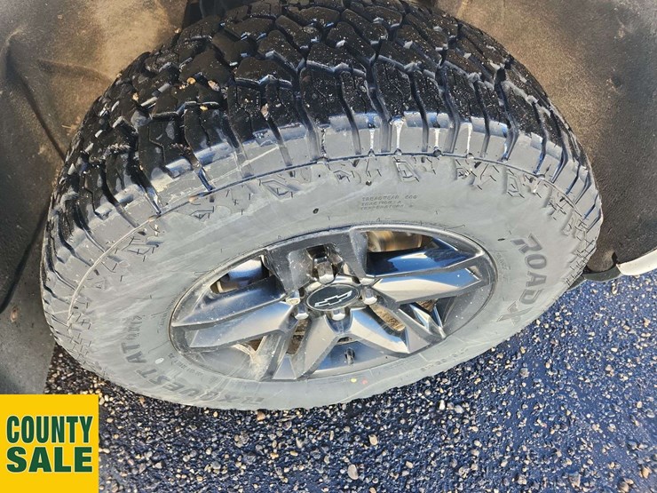 2022-chevrolet-silverado-1500-image-34