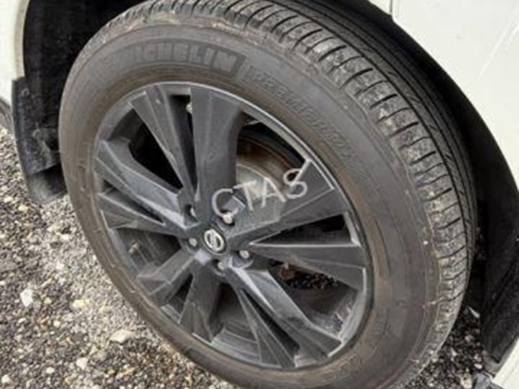 2017-nissan-pathfinder-image-4