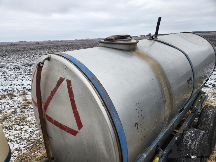 1,000-gal-t/a-stainless-steel-nurse-tank-trailer-image-15