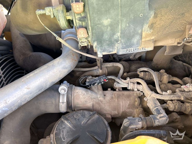 2015-caterpillar-backhoe-image-10