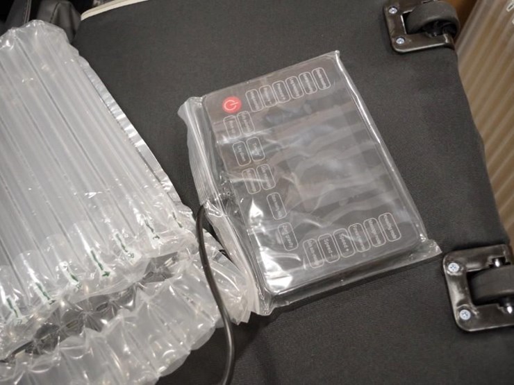 aboss-high-end-full-body-massage-chair-w/-intelligent-voice-control,-unused-image-7