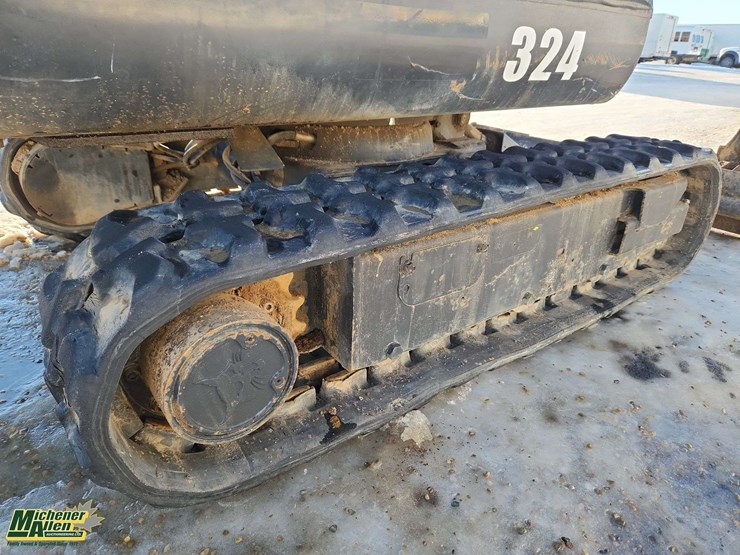 2013-bobcat-324-image-13