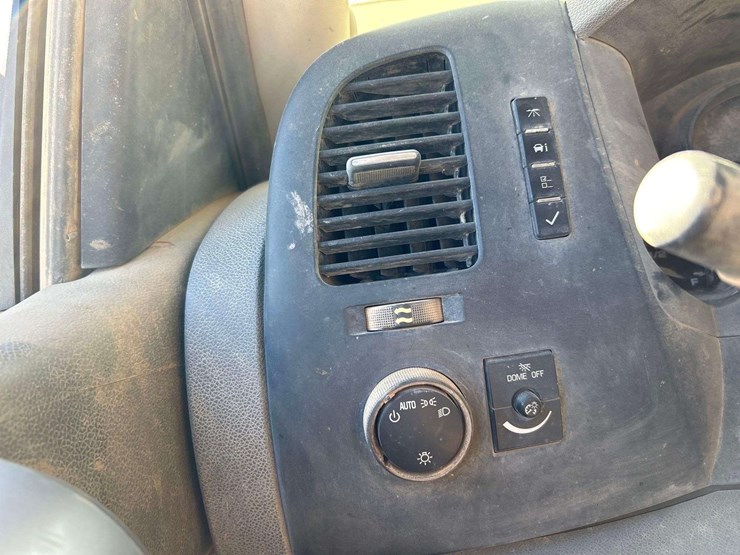 2013-chevrolet-silverado-1500-image-15