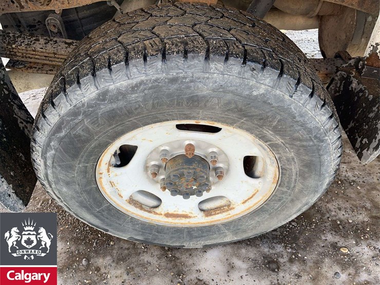 2015-gmc-sierra-2500hd-image-11