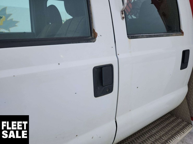 2011-ford-f550-image-49