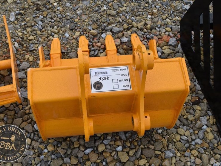 caterpillar-305-image-3