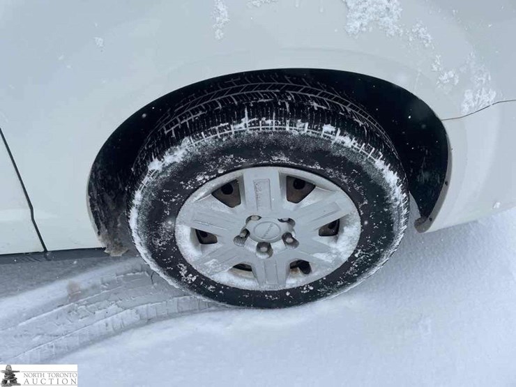 2011-dodge-grand-caravan-image-7