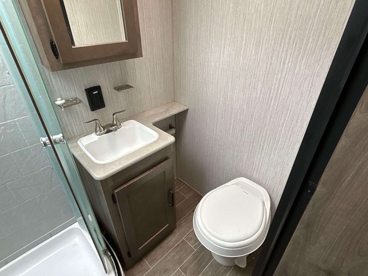 2021-forest-river-puma-put31qbbh-travel-trailer-image-21