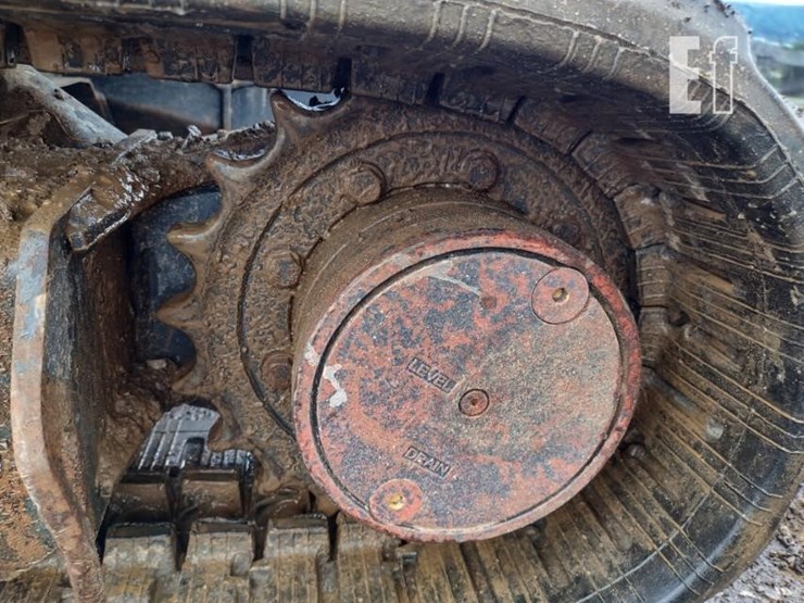 2022-deere-26g-image-27