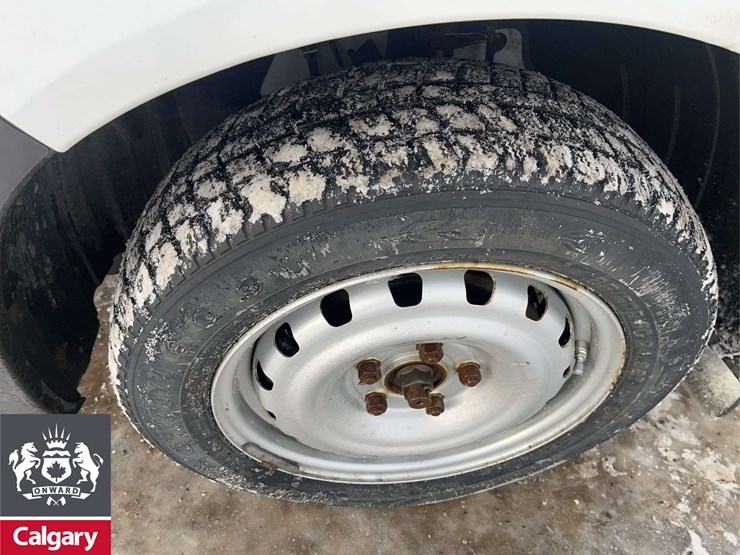 2015-nissan-nv200-image-10