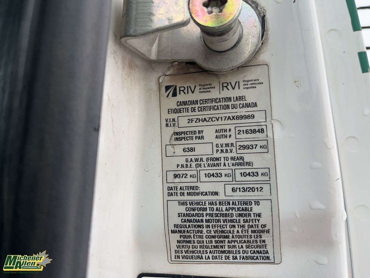 2007-sterling-lt9500-image-20