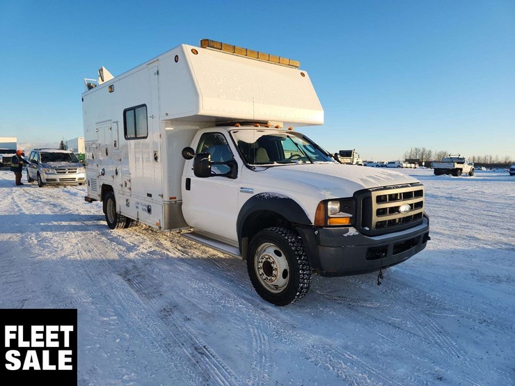 2006-ford-f550-image-2