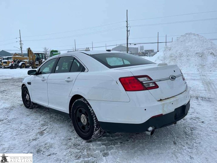 2013-ford-taurus-police-inte-image-4
