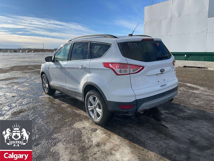 2016-ford-escape-se-image-3
