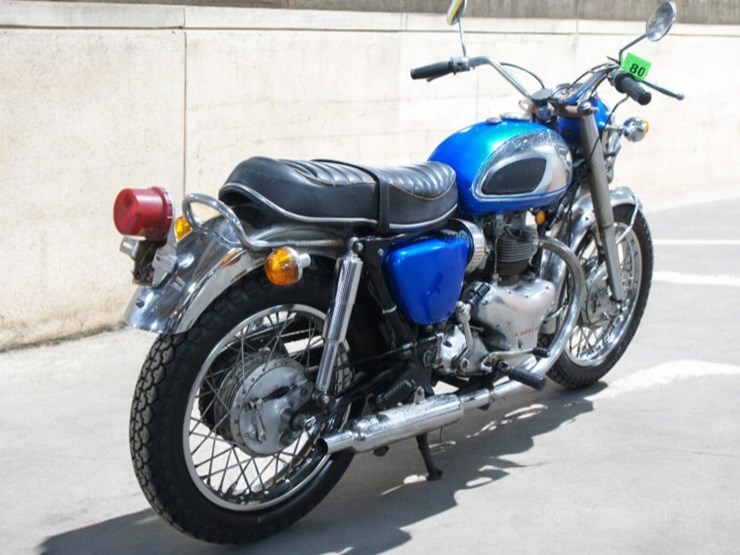 1968-kawasaki-w2-motorcycle-image-3