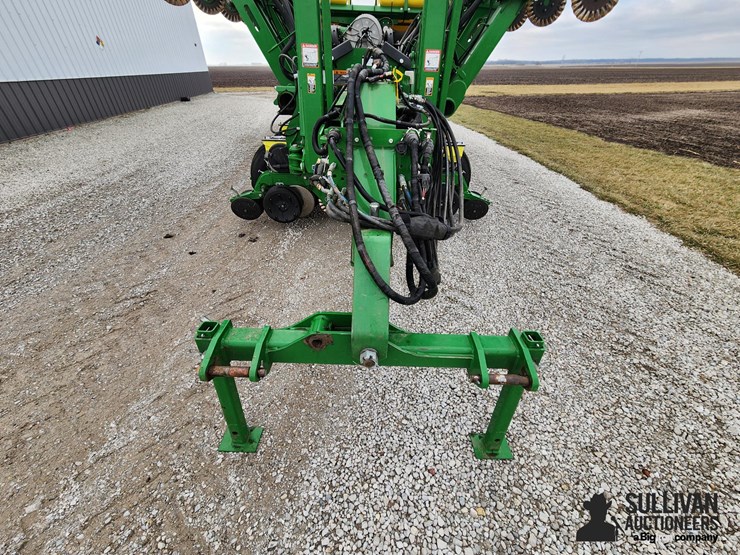 2018-john-deere-1795-image-12