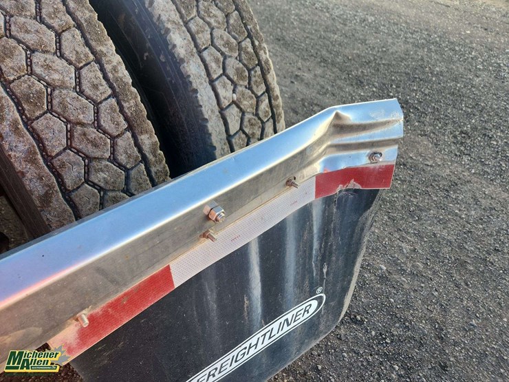 2009-freightliner-cascadia-t/a-sleeper-tractor-image-50