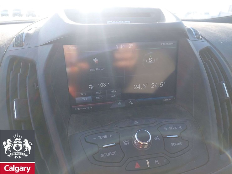 2013-ford-escape-se-image-18