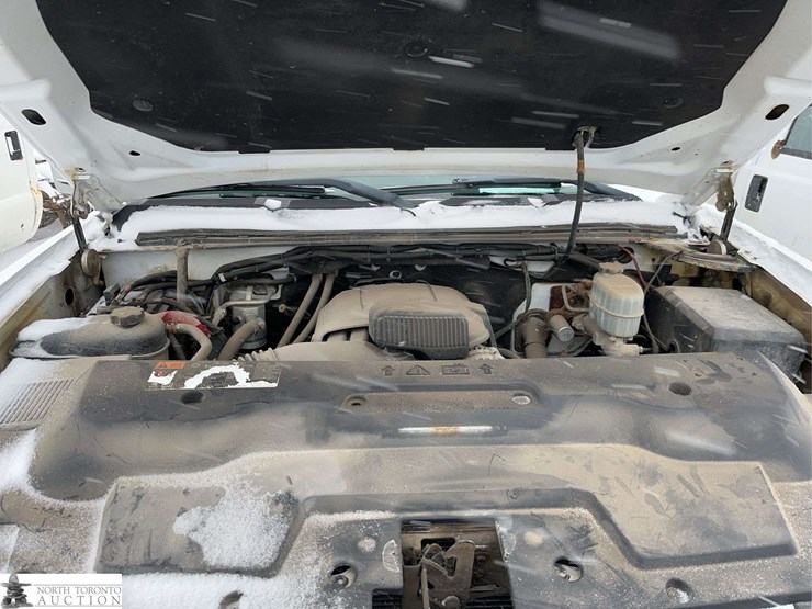 2011-chevrolet-k2500-image-26