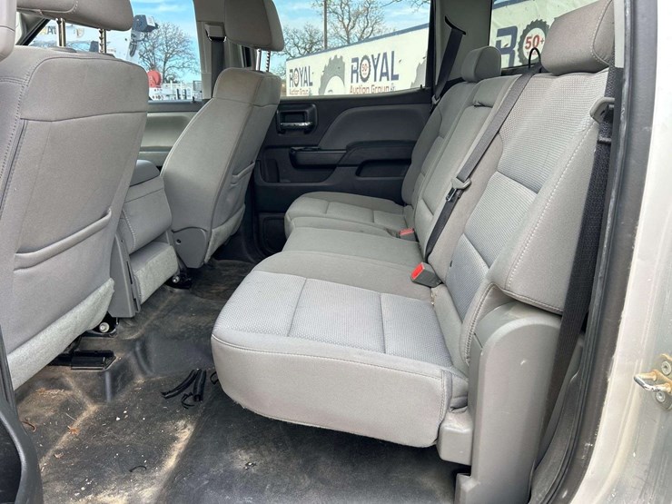 2018-chevrolet-silverado-1500-image-18