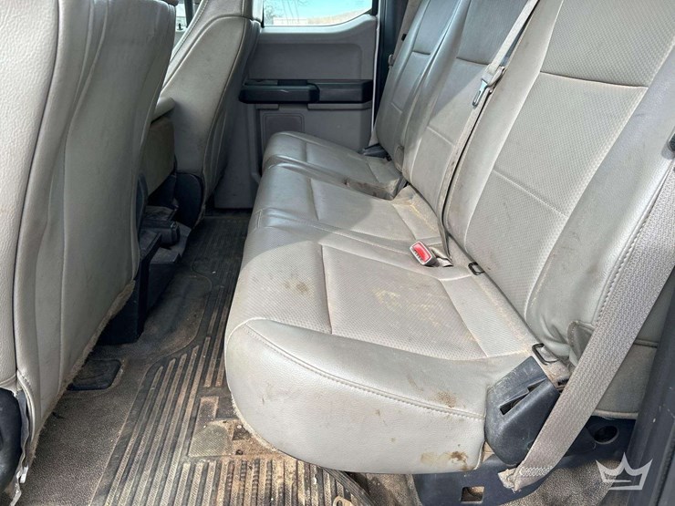 2017-ford-f550-image-19