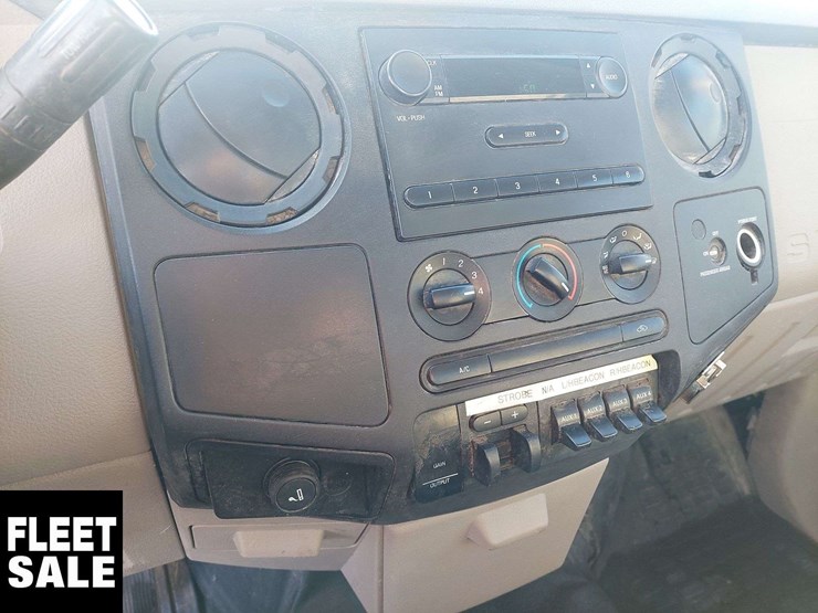 2008-ford-f550-image-17