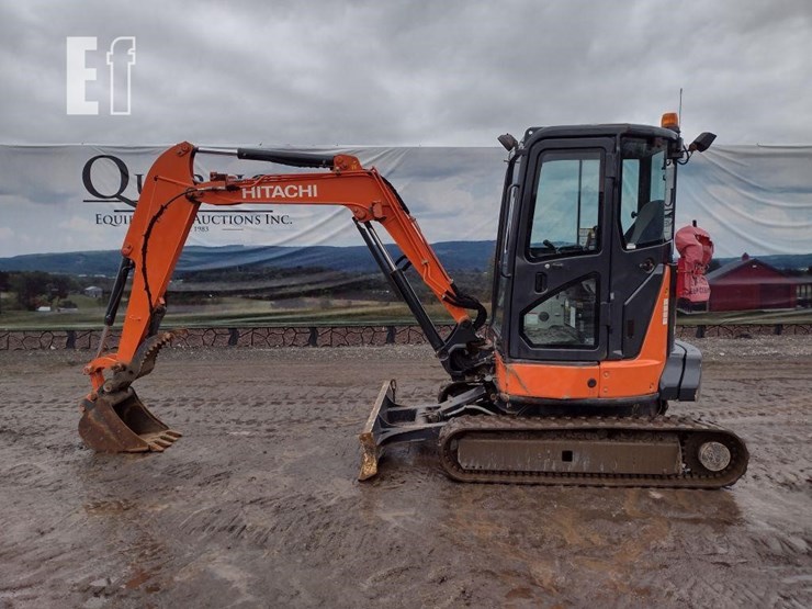 2014-hitachi-zx35u-image-1