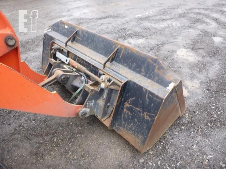 2019-kubota-r430-image-16