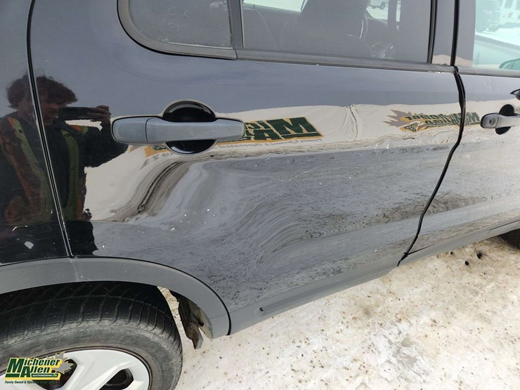 2019-ford-explorer-image-45