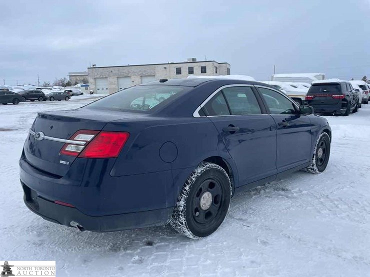 2017-ford-taurus-police-inte-image-6