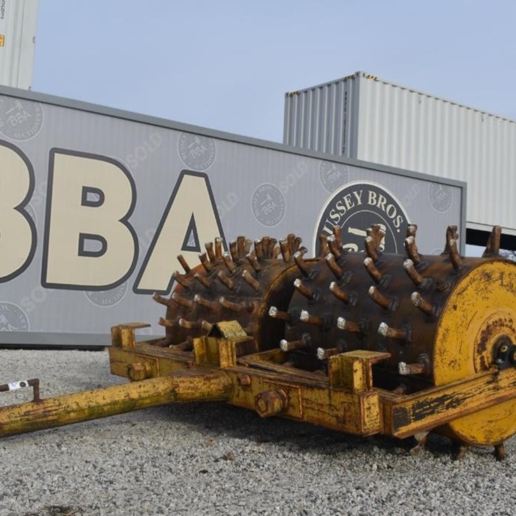 SHEEPS FOOT ROLLER 38905