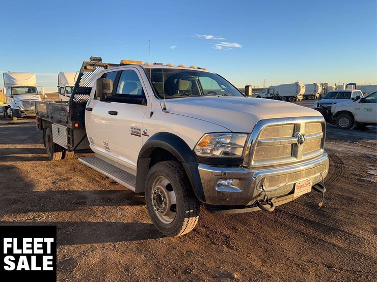 2015-ram-5500-crew-cab-4x4-s/a-deck-truck-image-2
