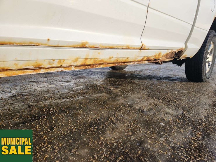 2011-dodge-1500-image-32