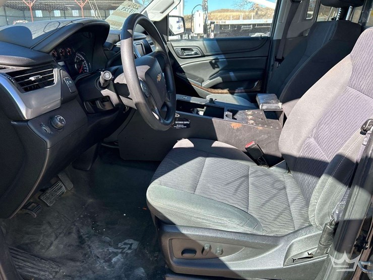 2016-chevrolet-tahoe-image-12