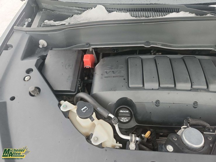 2015-gmc-acadia-image-30