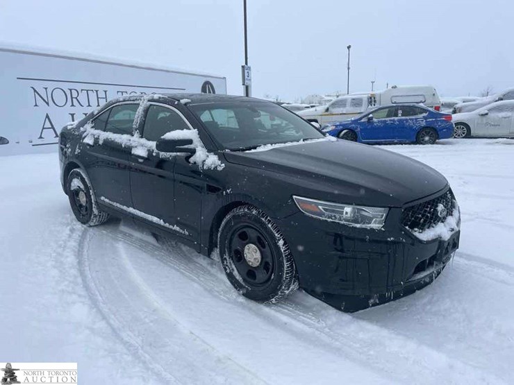 2017-ford-taurus-police-inte-image-3