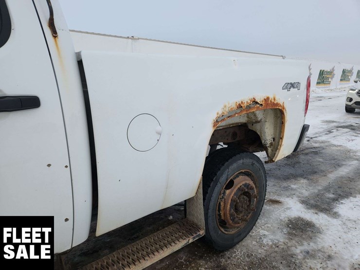 2011-chevrolet-silverado-1500-image-40