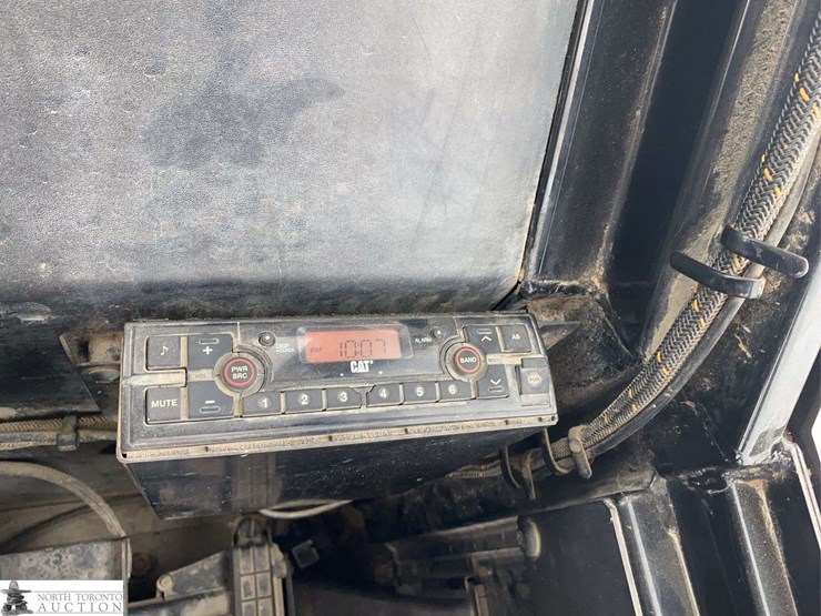 2017-caterpillar-307e2-image-28