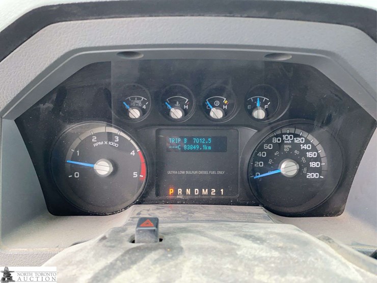 2013-ford-f450-image-32