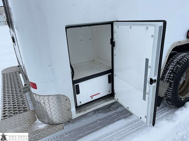 2016-chevrolet-express-g3500-image-30