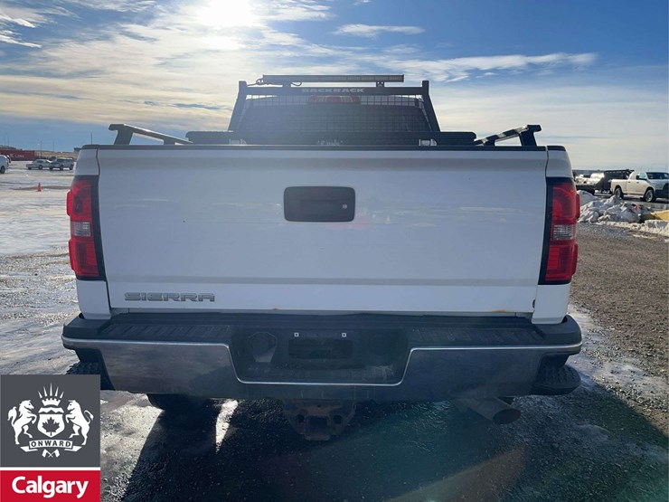 2015-gmc-sierra-2500hd-image-7
