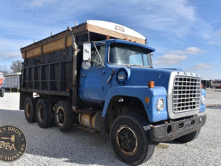 1978-ford-8000-image-6