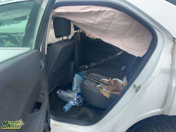 2017-chevrolet-equinox-image-26