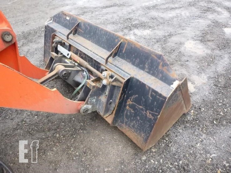 2019-kubota-r430-image-14