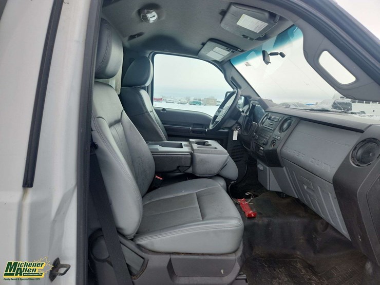 2014-ford-f350-image-16